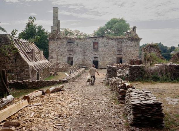 'O que os olhos não veem': fotógrafa francesa revela crenças e memórias em MS