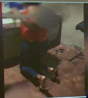 Reviravolta: novas imagens mostram médicas agredindo boliviana em cativeiro