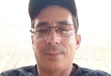 Motociclista morre após tentar ultrapassagem e bater contra caminhão 