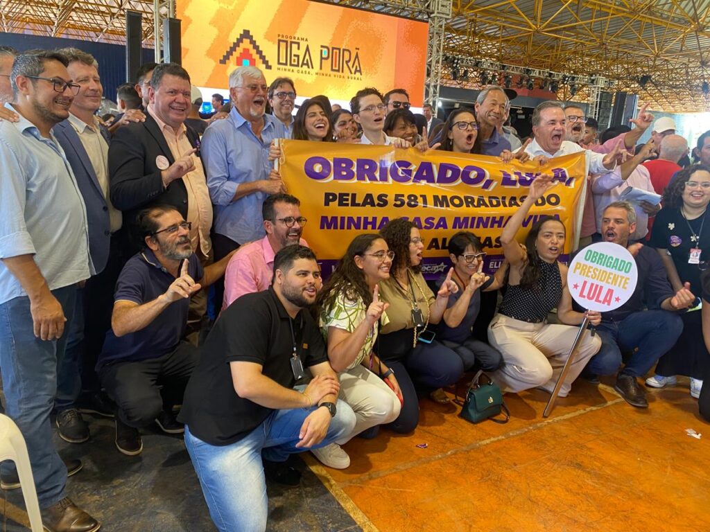 Ministros de Lula: esquerda, centro, direita e extrema direita protagonizam evento de alto nível Ministros de Lula: esquerda, centro, direita e extrema direita protagonizam evento de alto nível