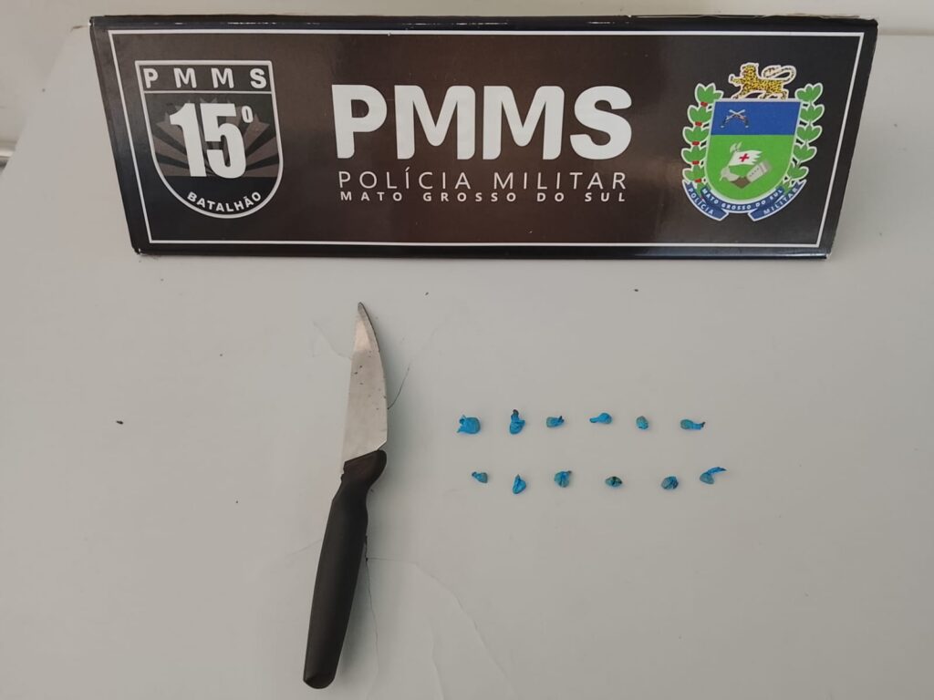 Homem é detido por ameaça e tráfico de drogas após confusão com cachorro em MS