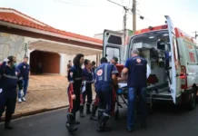 Morte de idosa resgatada com larvas na boca expõe negligência em casa de repouso clandestina