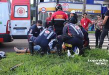 MS: motociclista de aplicativo é atingido por Fiorino em cruzamento