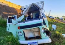 BR-163: casal morre em acidente entre Kombi e carreta no trecho Dourados e Caarapó