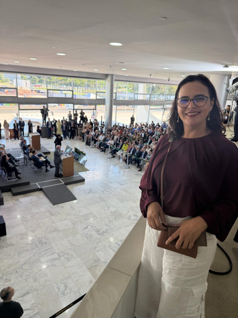 Em Brasília, Gleice Jane testemunha Governo Lula emprestando R$ 1 bilhão para Riedel Em Brasília, Gleice Jane testemunha Governo Lula emprestando R$ 1 bilhão para Riedel