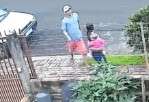 Adolescente é morta a facadas com bebê no colo