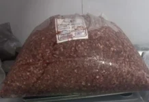 Dono de açougue é preso por vender carne estragada