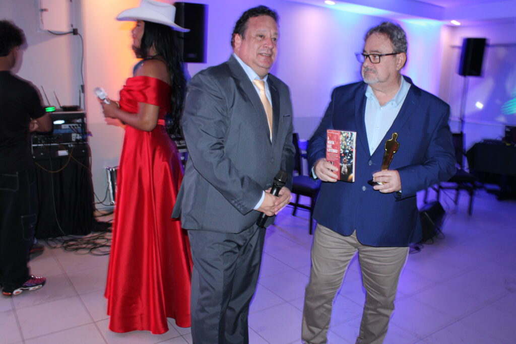 Projeto ‘Minha história em Campo Grande’ é apresentado na Golden Night; veja fotos Projeto ‘Minha história em Campo Grande’ é apresentado na Golden Night; veja fotos