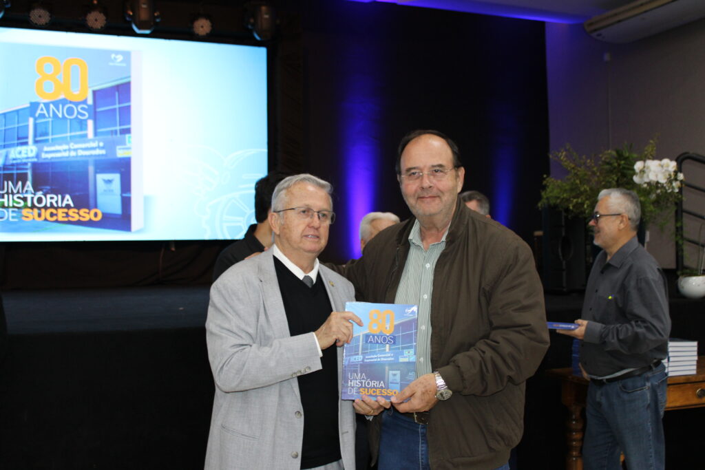 Com livro histórico, ACED abre atividades comemorativas dos 80 anos da entidade Com livro histórico, ACED abre atividades comemorativas dos 80 anos da entidade