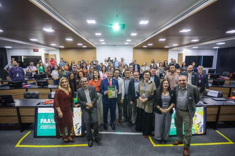 PAA aumenta renda de agricultores familiares em até 30% e reduz dependência do Cadastro Único PAA aumenta renda de agricultores familiares em até 30% e reduz dependência do Cadastro Único