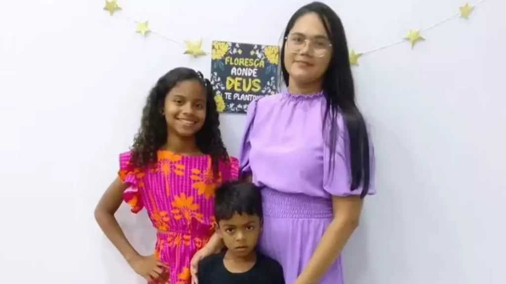 Mulher pega 66 anos de cadeia por matar crianças envenenadas com ovo de Páscoa Mulher pega 66 anos de cadeia por matar crianças envenenadas com ovo de Páscoa