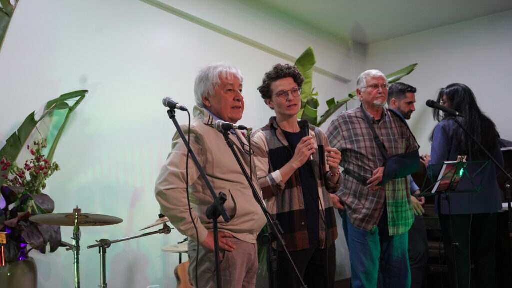 Veja álbum de fotos do lançamento do livro 'A Revolta da Natureza', de Ermínio Guedes Veja álbum de fotos do lançamento do livro 'A Revolta da Natureza', de Ermínio Guedes