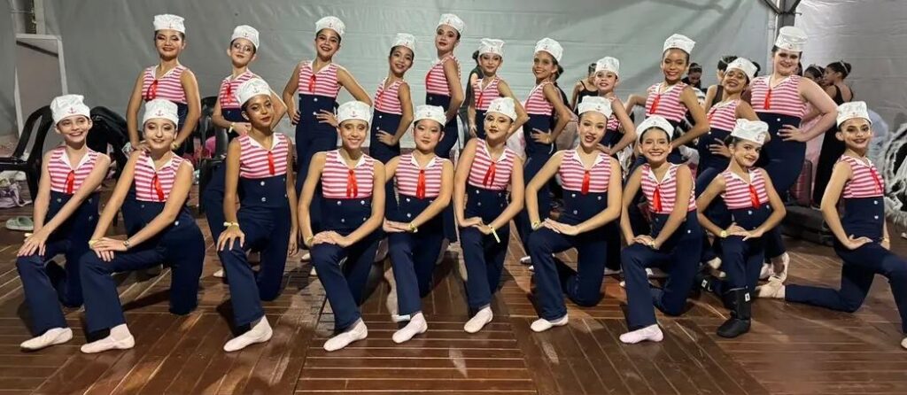Dourados em Destaque: Academia de Dança Maria Ester Brilha no 10º Prêmio Onça Pintada da Dança MS Dourados em Destaque: Academia de Dança Maria Ester Brilha no 10º Prêmio Onça Pintada da Dança MS