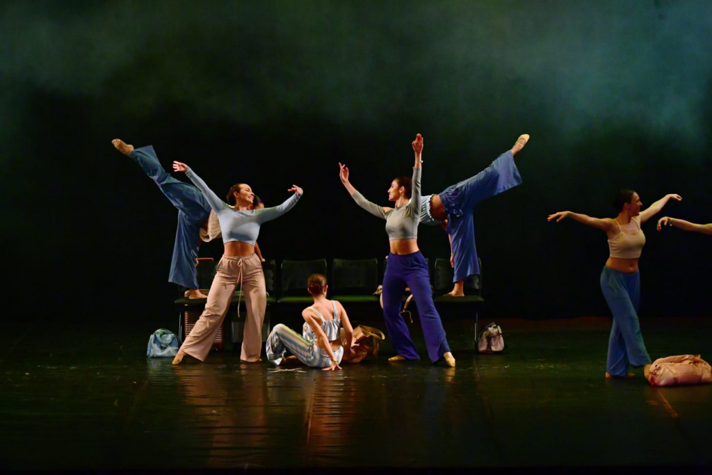 Dourados: Academia de Dança Maria Ester se destaca no Prêmio Onça Pintada 2026 Dourados: Academia de Dança Maria Ester se destaca no Prêmio Onça Pintada 2026