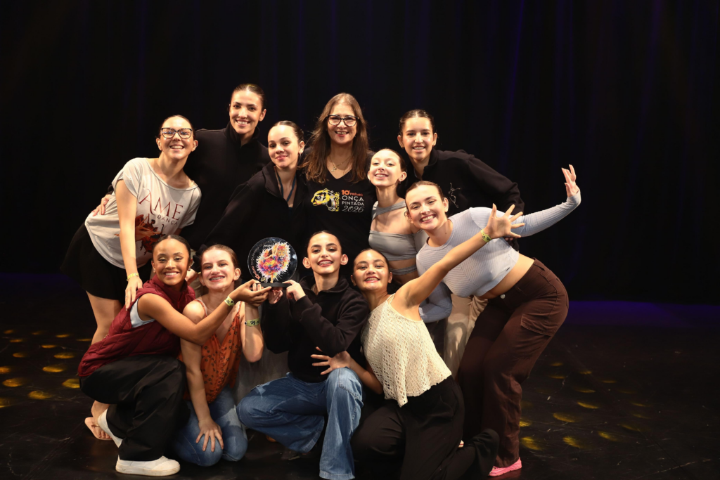 Dourados: Academia de Dança Maria Ester se destaca no Prêmio Onça Pintada 2026 Dourados: Academia de Dança Maria Ester se destaca no Prêmio Onça Pintada 2026
