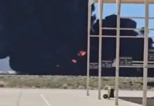Imagens mostram destruição deixada após queda de bombardeiro