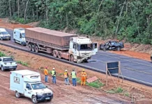 BR-163: 2 pessoas morrem nesta segunda-feira em colisão entre utilitário e carreta