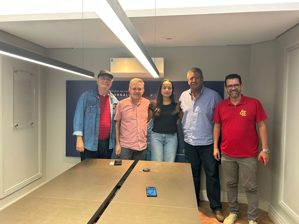 Na Folha, Vander fala do Senado, de Lula, de Riedel, de Rosa Dantas e da presidência do PT Na Folha, Vander fala do Senado, de Lula, de Riedel, de Rosa Dantas e da presidência do PT