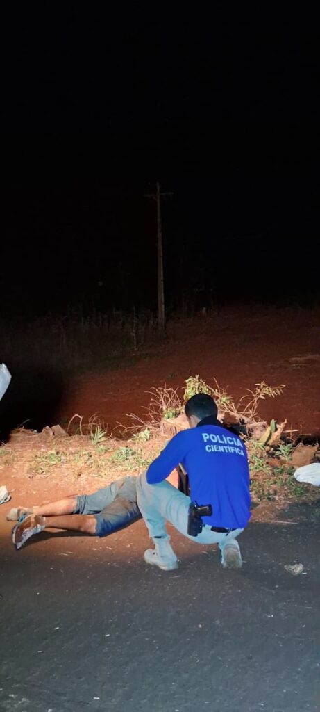 Ciclista morre após ser atropelado por caminhonete na BR-376, em Dourados Ciclista morre após ser atropelado por caminhonete na BR-376, em Dourados