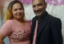 Após matar mulher a facadas, homem escreve recado na parede para filho