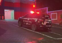Quarto de motel pega fogo e homem pula muro para fugir