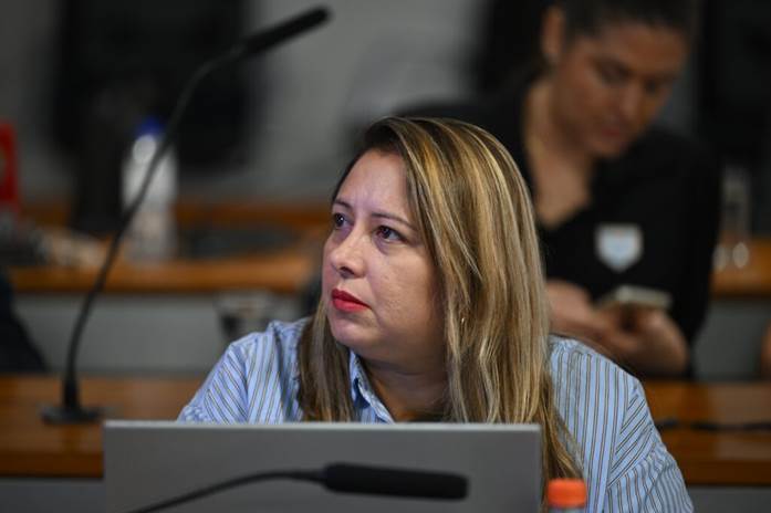 Administração pública lidera mercado formal para jornalistas e revela novo perfil da profissão Administração pública lidera mercado formal para jornalistas e revela novo perfil da profissão