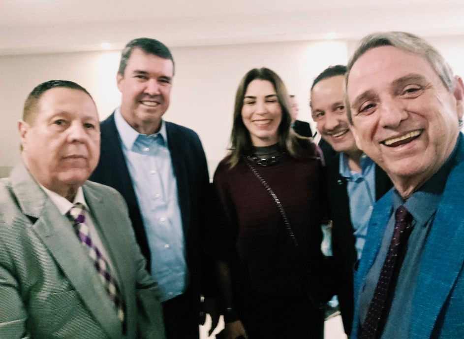 Campo Grande: Dimas Braga celebra 40 anos de jornalismo em noite concorrida na Nativas Churrascaria Campo Grande: Dimas Braga celebra 40 anos de jornalismo em noite concorrida na Nativas Churrascaria