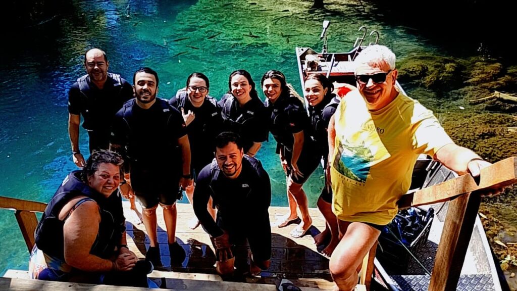 Folha de Dourados participa de press trip e mergulha no ecoturismo de Bonito