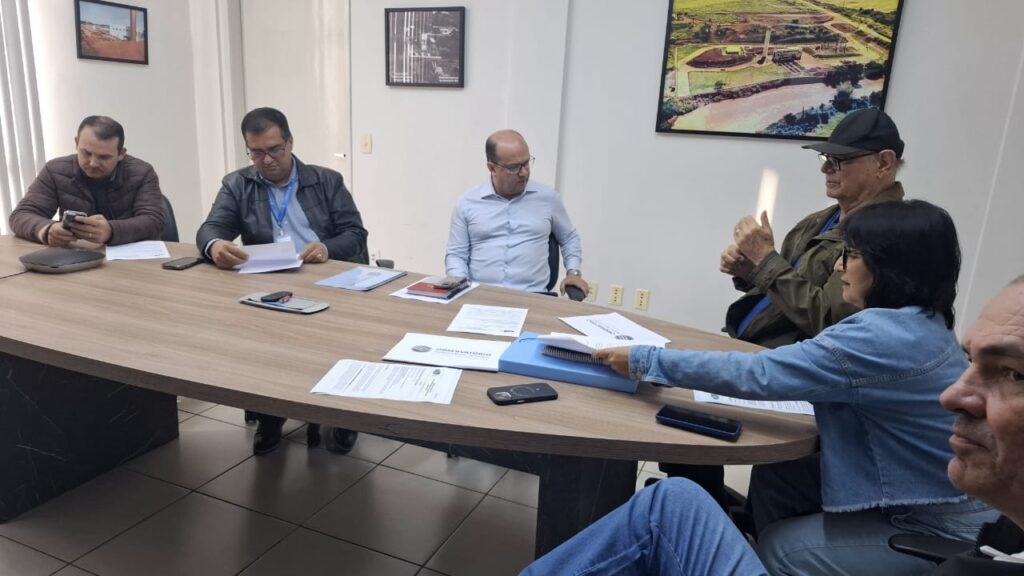 Grupo acompanha implantação de sistema de água que beneficiará 30 mil indígenas em Dourados