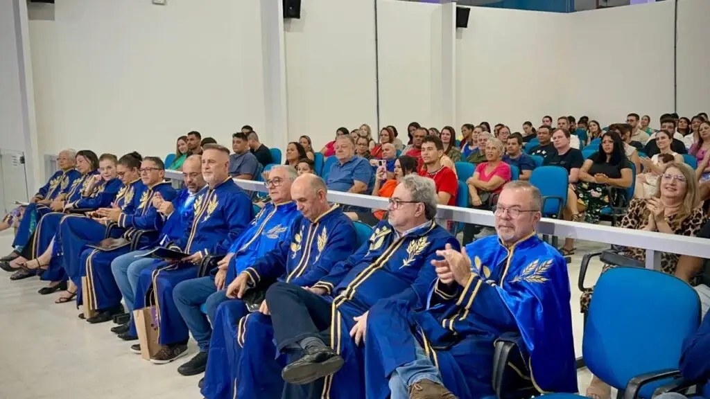 ALBD empossa cinco novos membros e imortaliza Ilson Boca Venancio ALBD empossa cinco novos membros e imortaliza Ilson Boca Venancio