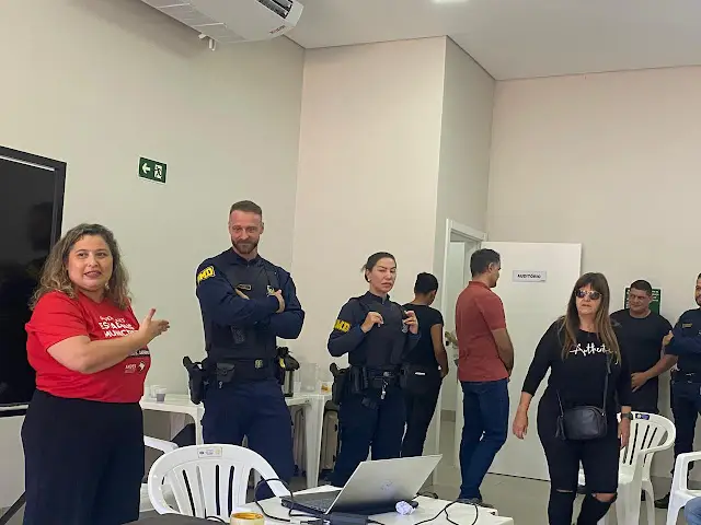 Confusão: Assembleia rejeita posse da nova Diretoria da Aduems e guarda é acionada Confusão: Assembleia rejeita posse da nova Diretoria da Aduems e guarda é acionada