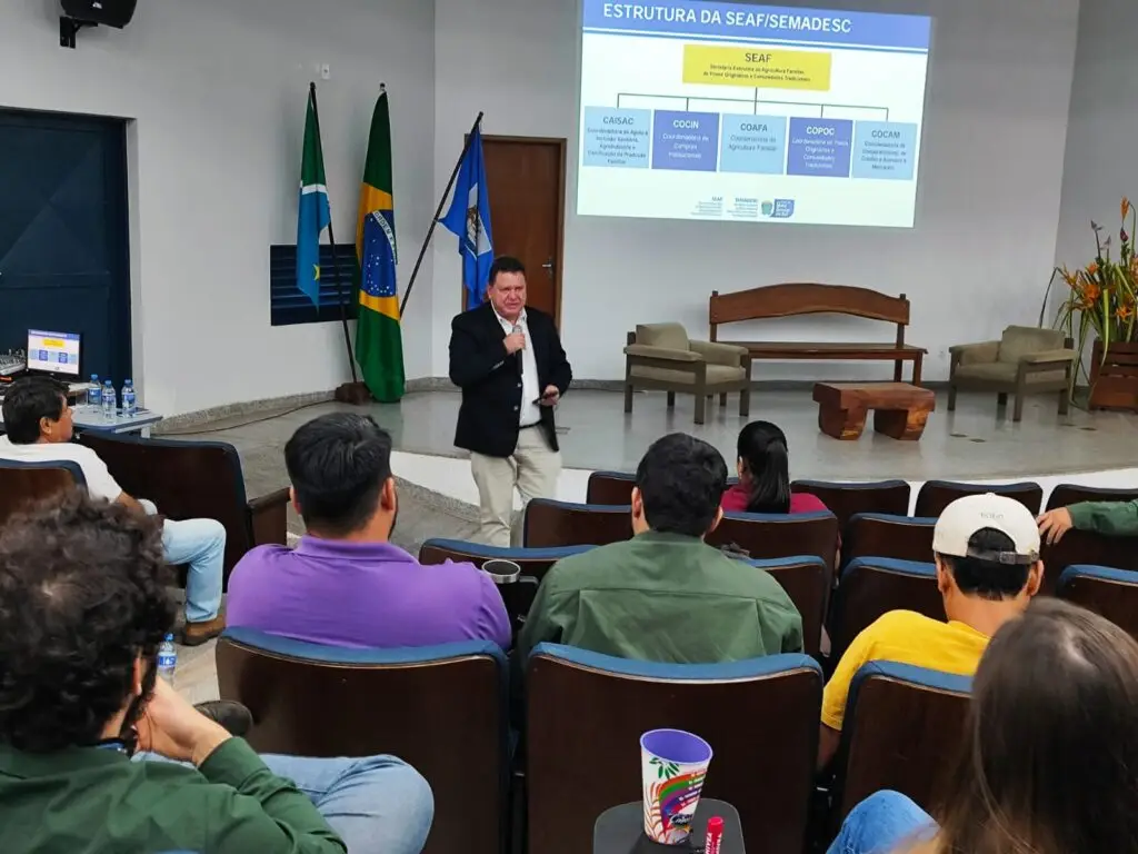 Seminário destaca fortalecimento da Agricultura Familiar na UEMS Seminário destaca fortalecimento da Agricultura Familiar na UEMS