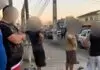 Vídeo: homem é executado com oito tiros ao sair de barbearia em acerto de contas