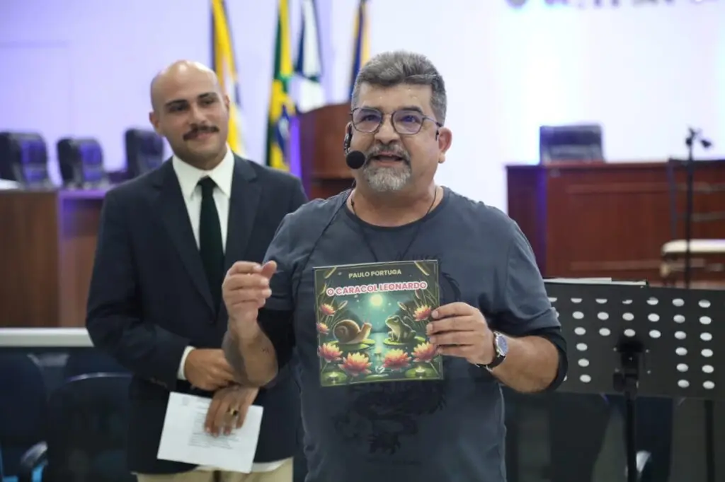 Professor, artista e escritor: a trajetória multifacetada de Paulo Portuga em Dourados
