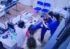 Aluna de 15 anos ataca diretora com tesoura em escola estadual
