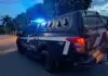 Homem é preso suspeito de estuprar esposa de amigo enquanto ela dormia 