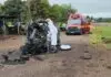 MS: colisão violenta entre veículos e carreta deixa mulher e criança mortas