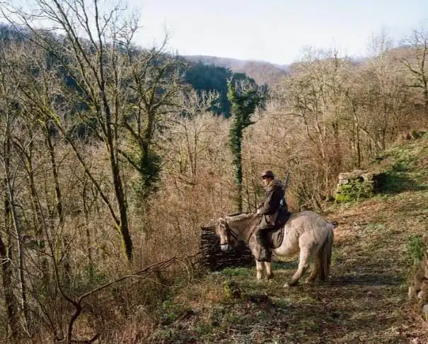 'O que os olhos não veem': fotógrafa francesa revela crenças e memórias em MS 'O que os olhos não veem': fotógrafa francesa revela crenças e memórias em MS