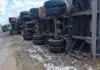 (Vídeo) MS: caminhoneiro fica ferido após perder controle e tombar carreta na rodovia