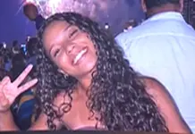 Corpo de menina de 12 anos é encontrado pela mãe no quintal de casa