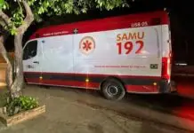 Homem ainda não identificado cai de moto e morre