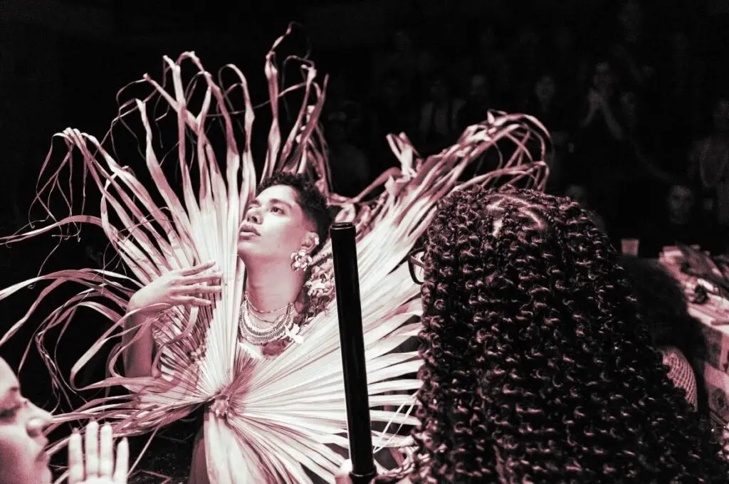 Oficina em Dourados une moda, arte e Cultura Ballroom para celebrar o Mês do Orgulho LGBTQIAPN+ Oficina em Dourados une moda, arte e Cultura Ballroom para celebrar o Mês do Orgulho LGBTQIAPN+