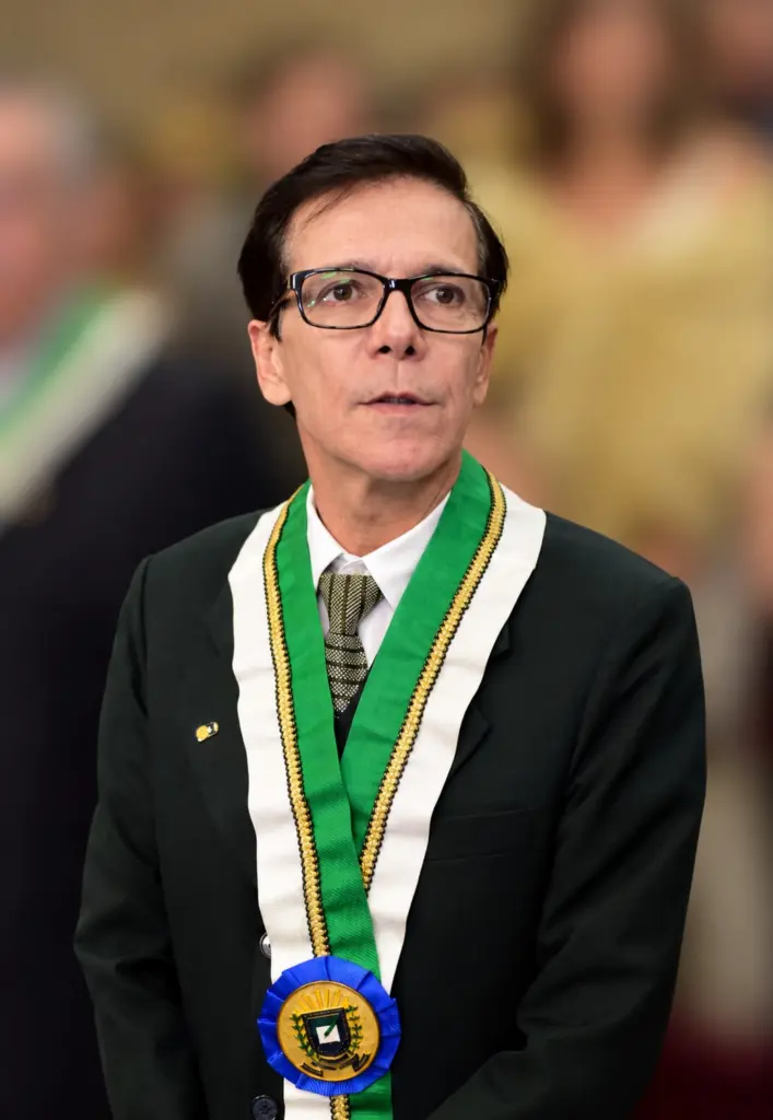 ASL comunica, com pesar, o falecimento do acadêmico Paulo Nolasco dos Santos ASL comunica, com pesar, o falecimento do acadêmico Paulo Nolasco dos Santos