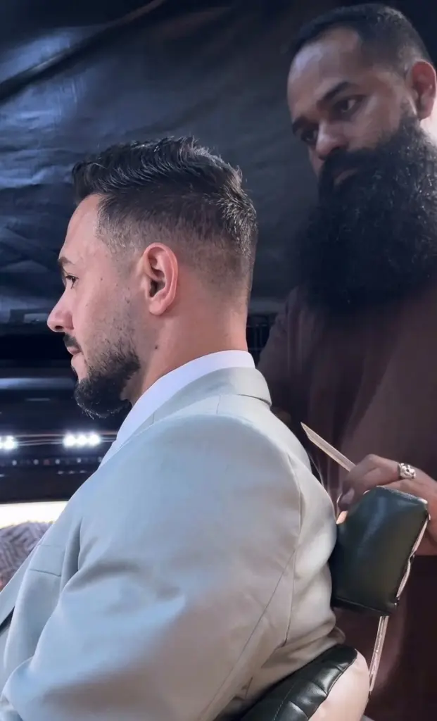 Guilherme Henrique: a história por trás da 'Kombigode' - a barbearia móvel de Dourados Guilherme Henrique: a história por trás da 'Kombigode' - a barbearia móvel de Dourados