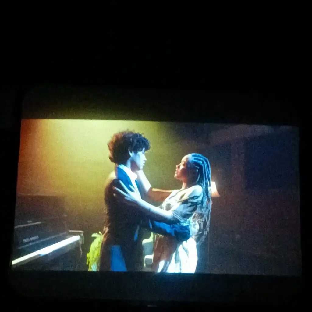 Noite de Gala no Casulo: João Martinelli lança 'Maquiagem' com casa cheia