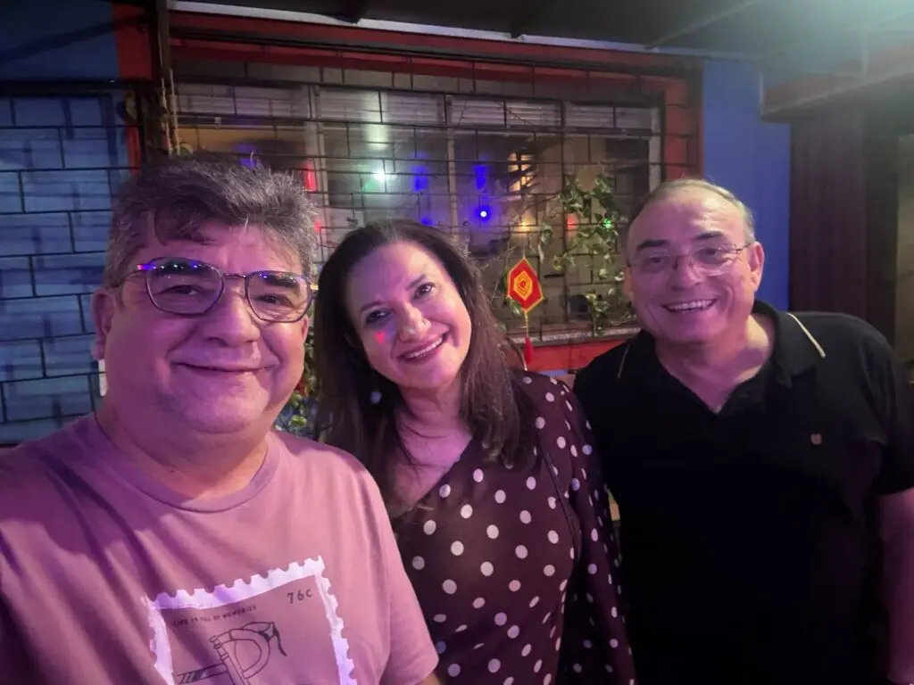 Noite de Gala no Casulo: João Martinelli lança 'Maquiagem' com casa cheia